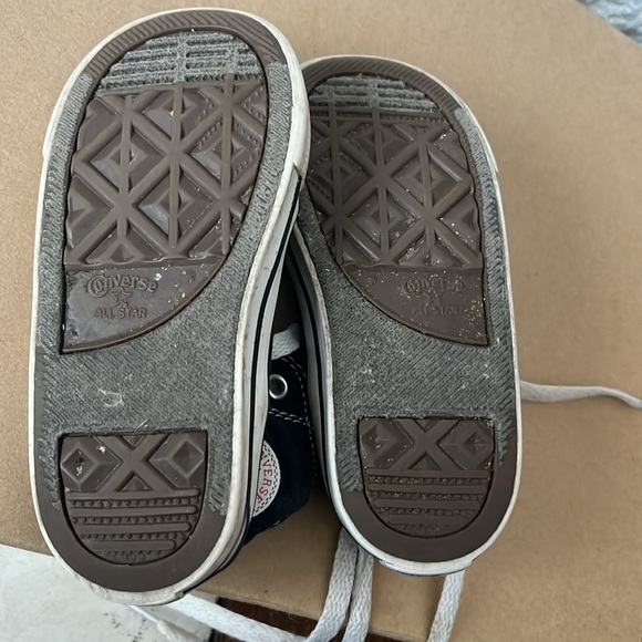 Kids black high top Converse size 7 - Picture 4 of 5